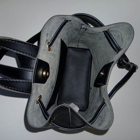 Black Fashion Drawstring Bucket Bag - Picture 2 of 5